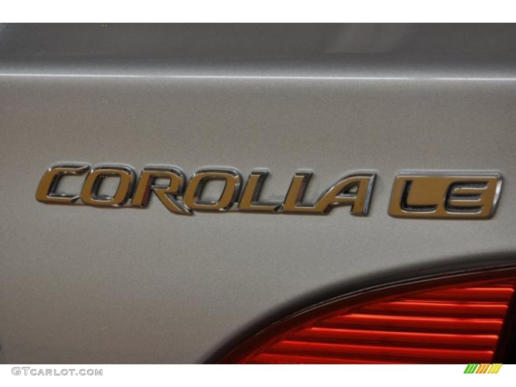 2005 Toyota Corolla LE Marks and Logos Photos