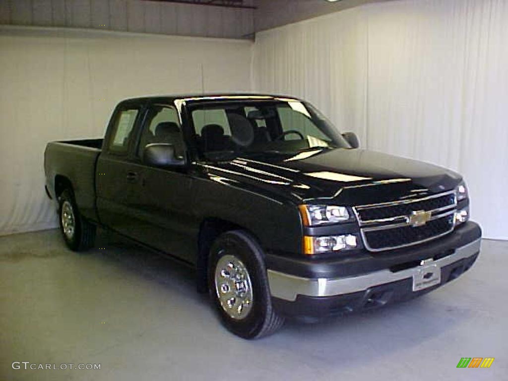 2007 Silverado 1500 Classic LS Extended Cab - Black / Dark Charcoal photo #1