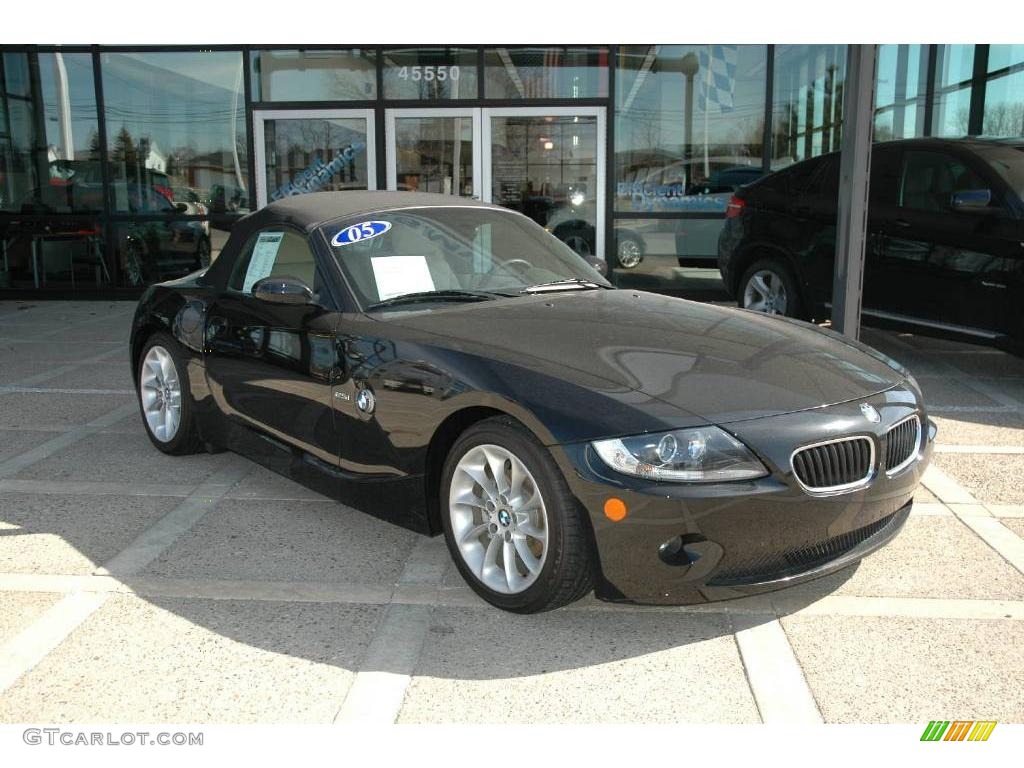 2005 Z4 2.5i Roadster - Jet Black / Dark Beige photo #1