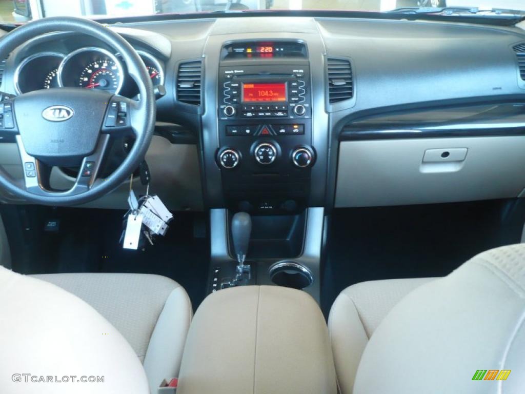 2011 Sorento LX AWD - Spicy Red / Beige photo #16