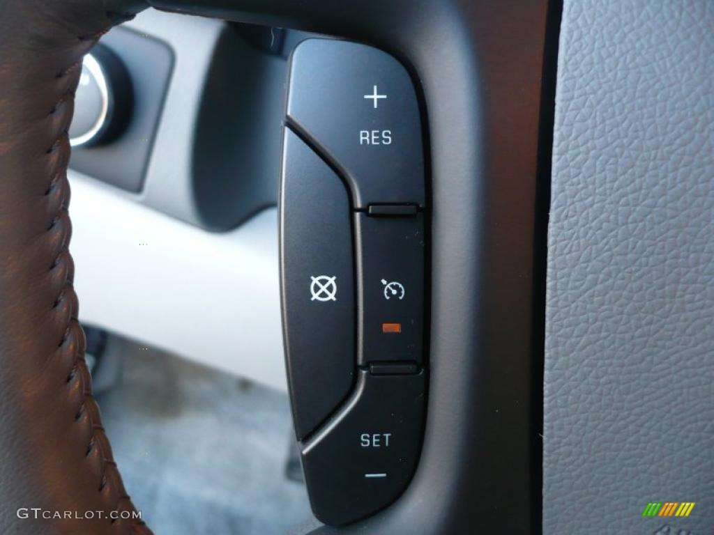 2008 Chevrolet Avalanche LTZ 4x4 Controls Photo #45829181