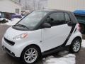 Crystal White - fortwo passion coupe Photo No. 8