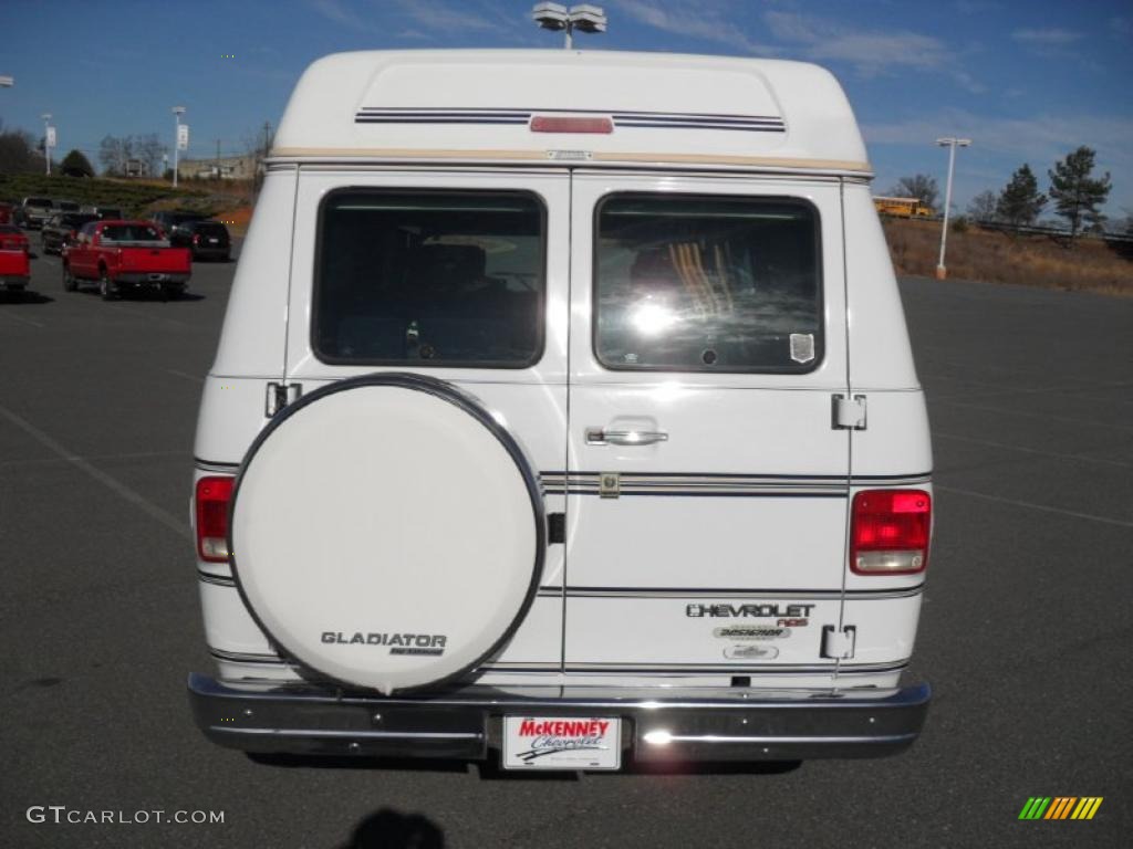 1995 Chevy Van G20 Passenger Conversion - White / Blue photo #3