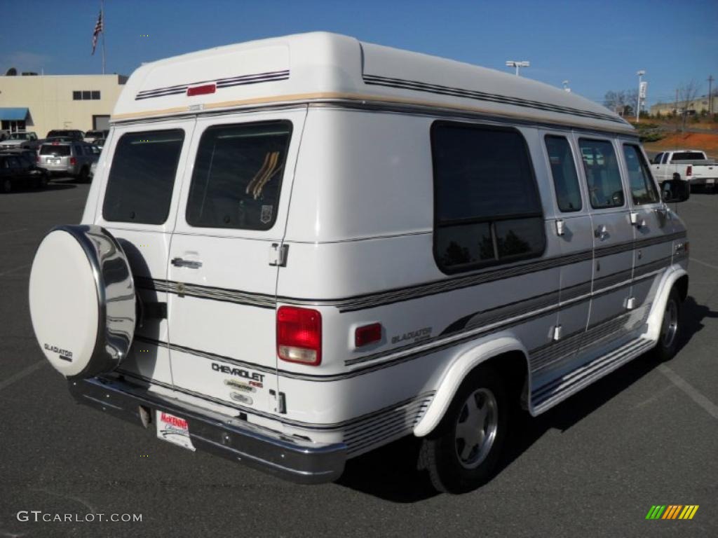 1995 Chevy Van G20 Passenger Conversion - White / Blue photo #4