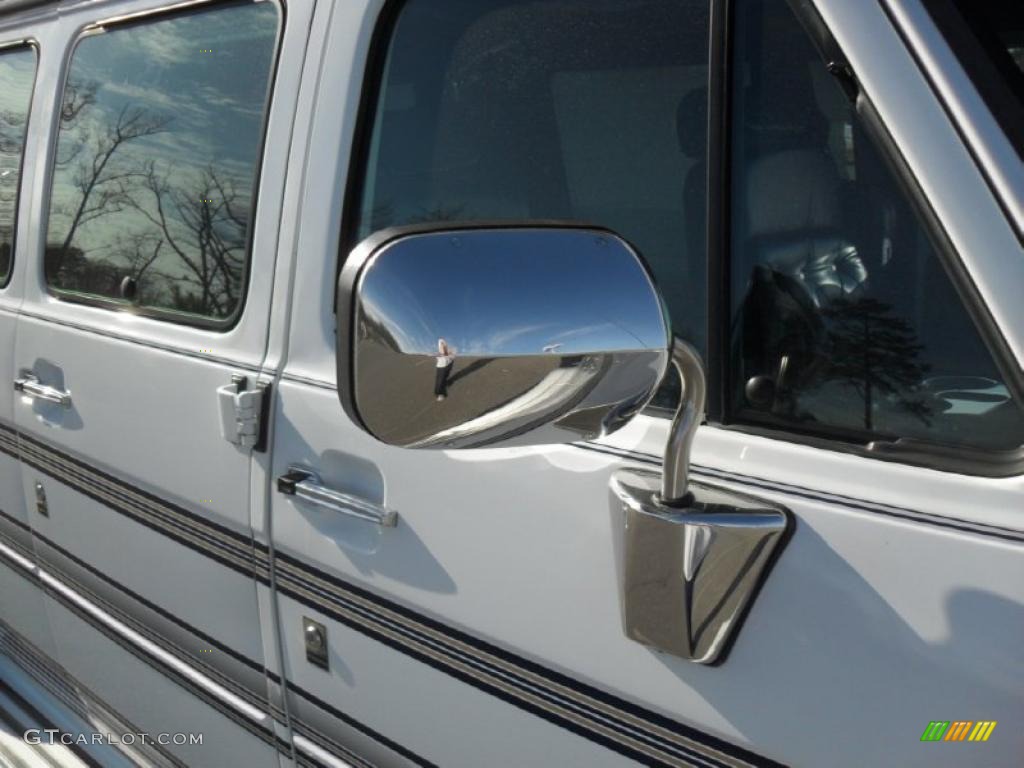 1995 Chevy Van G20 Passenger Conversion - White / Blue photo #25