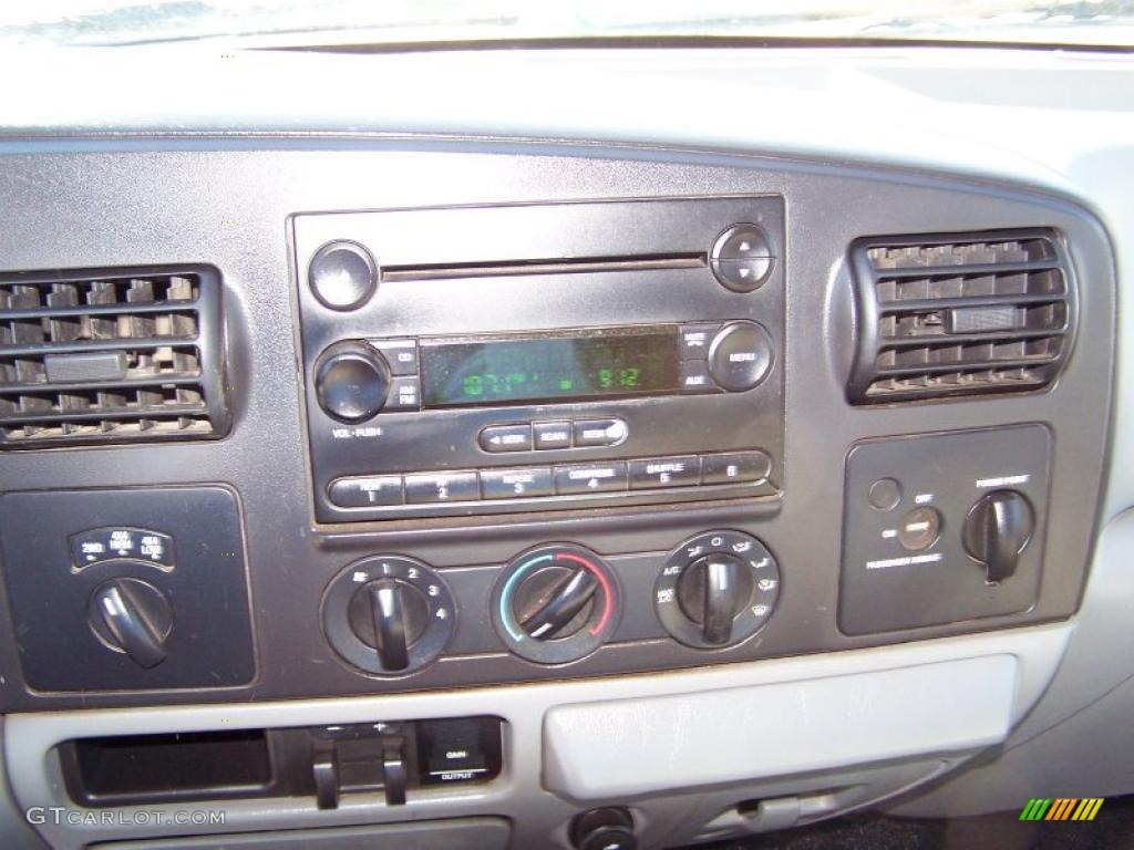 2006 F250 Super Duty FX4 Regular Cab 4x4 - Red Clearcoat / Medium Flint photo #24