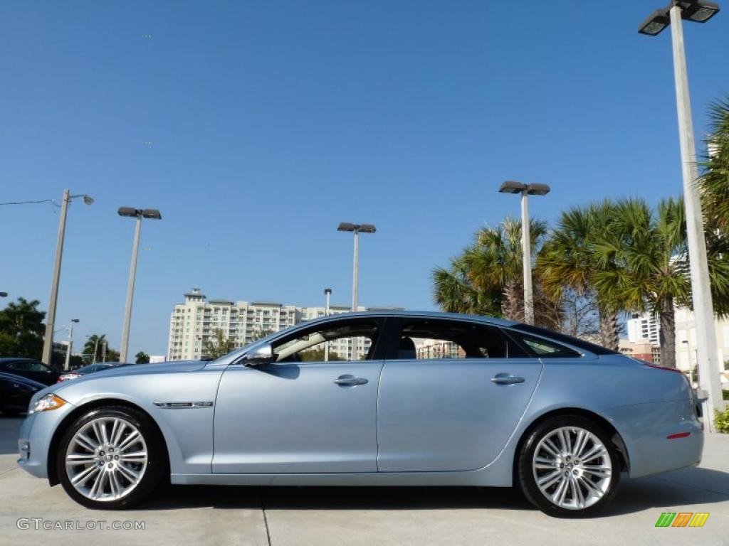 2011 XJ XJL Supercharged - Frost Blue Metallic / Navy Blue/Ivory photo #4