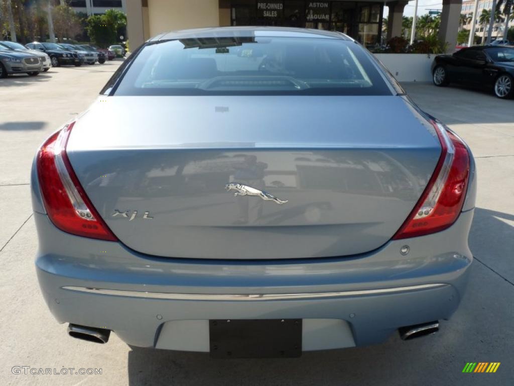 2011 XJ XJL Supercharged - Frost Blue Metallic / Navy Blue/Ivory photo #6