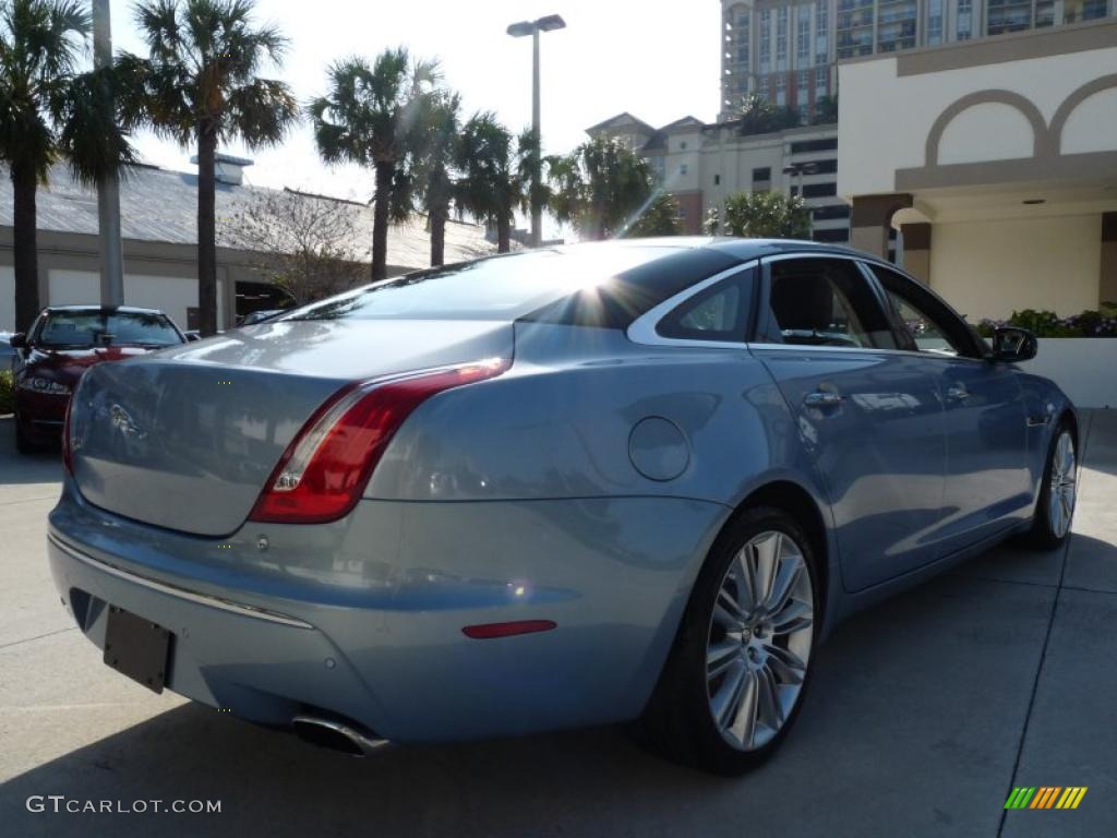 2011 XJ XJL Supercharged - Frost Blue Metallic / Navy Blue/Ivory photo #7