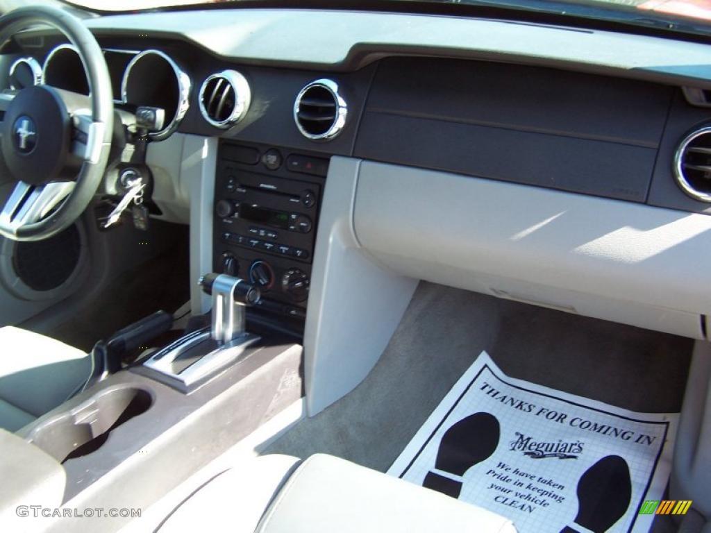 2007 Mustang V6 Premium Convertible - Torch Red / Dark Charcoal photo #19