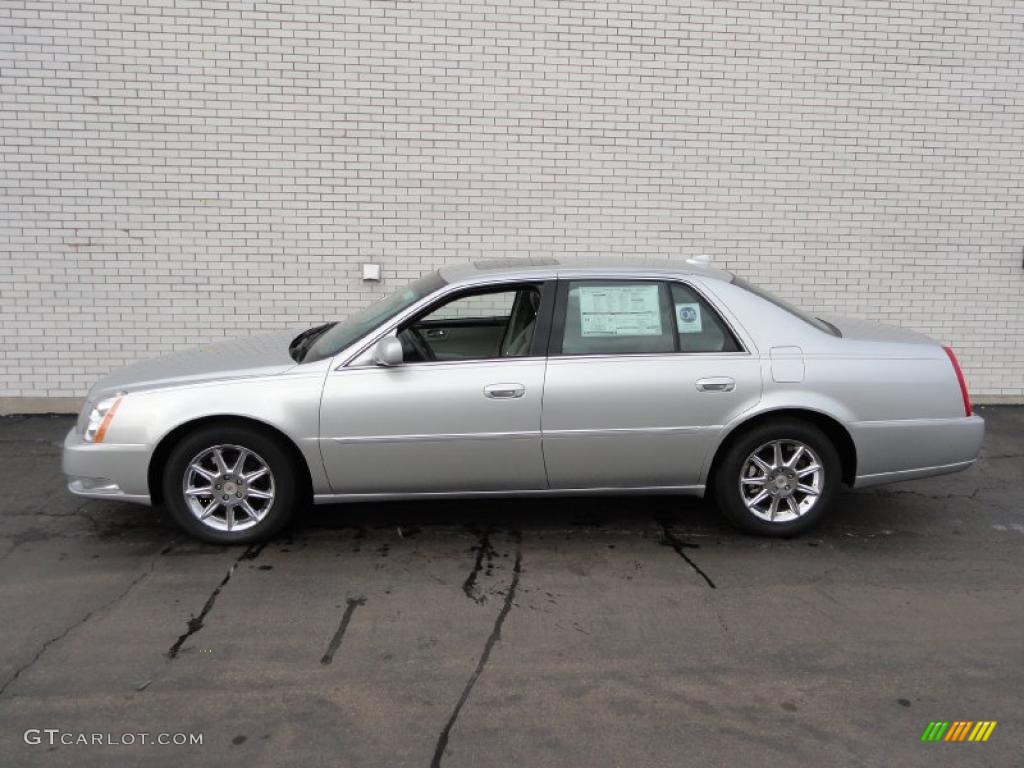 Radiant Silver Metallic 2011 Cadillac DTS Luxury Exterior Photo #45846932