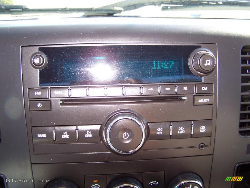 2008 Silverado 1500 LT Regular Cab - Summit White / Light Titanium/Dark Titanium photo #23