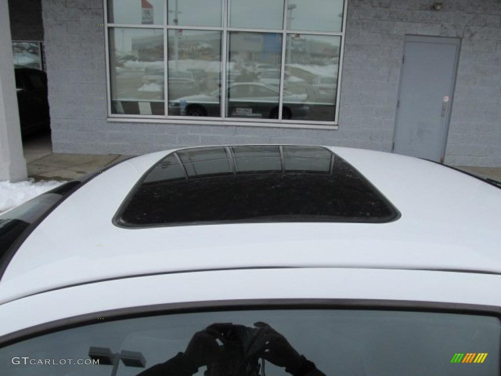 2004 Cavalier LS Sport Coupe - Summit White / Graphite photo #4