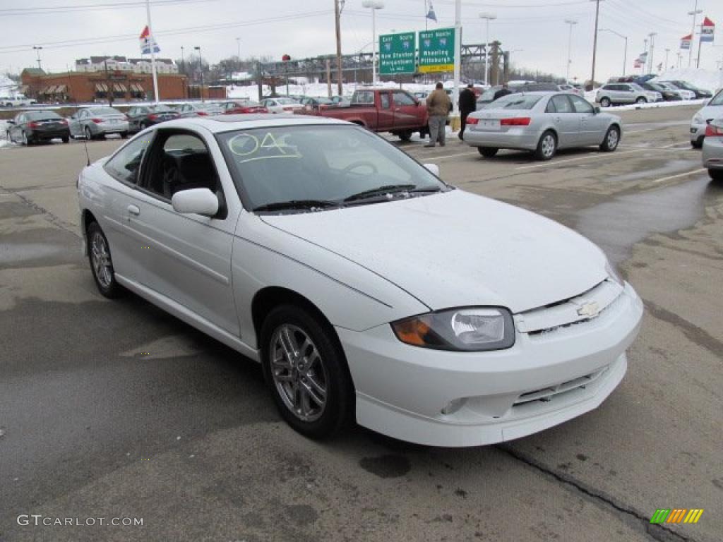 2004 Cavalier LS Sport Coupe - Summit White / Graphite photo #10