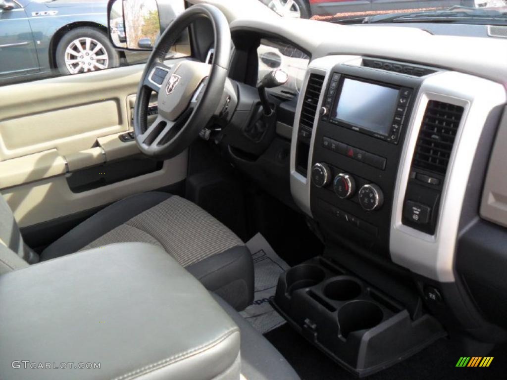 2010 Ram 3500 Big Horn Edition Crew Cab Dually - Brilliant Black Crystal Pearl / Dark Slate/Medium Graystone photo #21