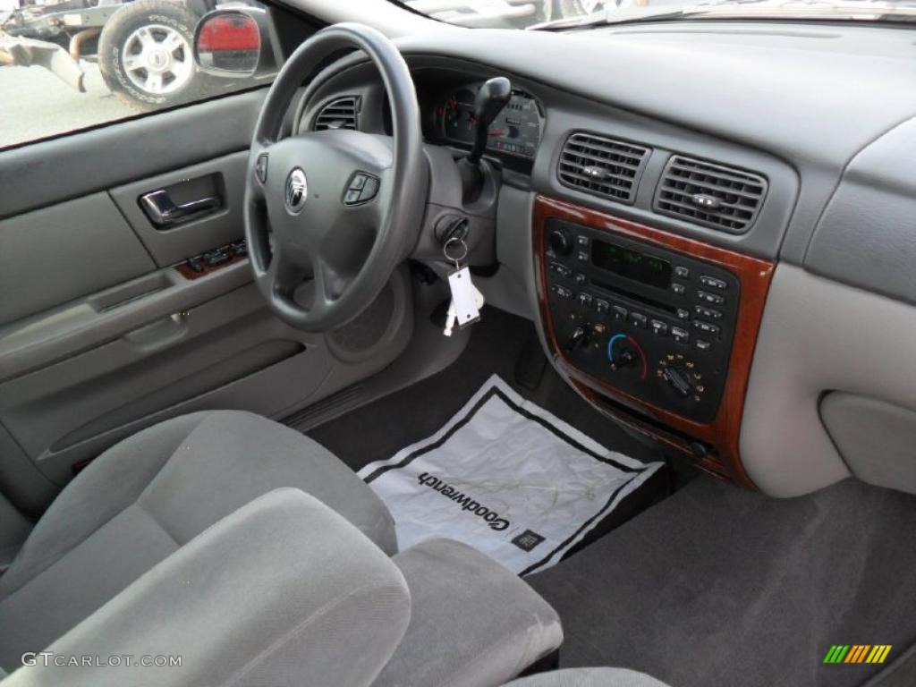 Medium Graphite Interior 2003 Mercury Sable GS Sedan Photo #45853185