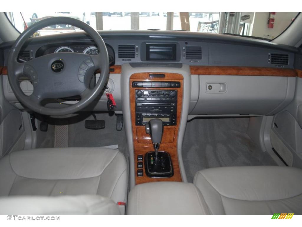2006 Kia Amanti Standard Amanti Model Gray Dashboard Photo #45853933