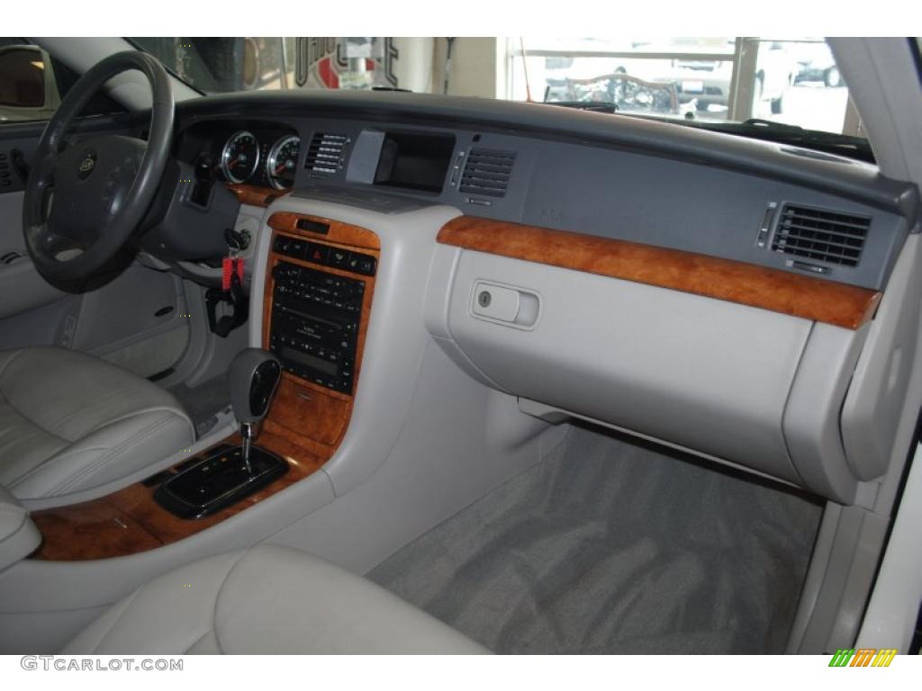 Gray Interior 2006 Kia Amanti Standard Amanti Model Photo #45853945