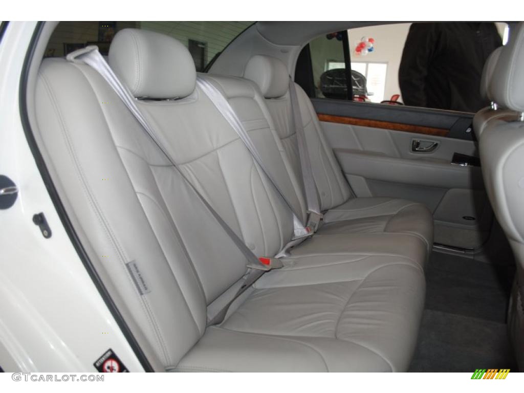 Gray Interior 2006 Kia Amanti Standard Amanti Model Photo #45853969