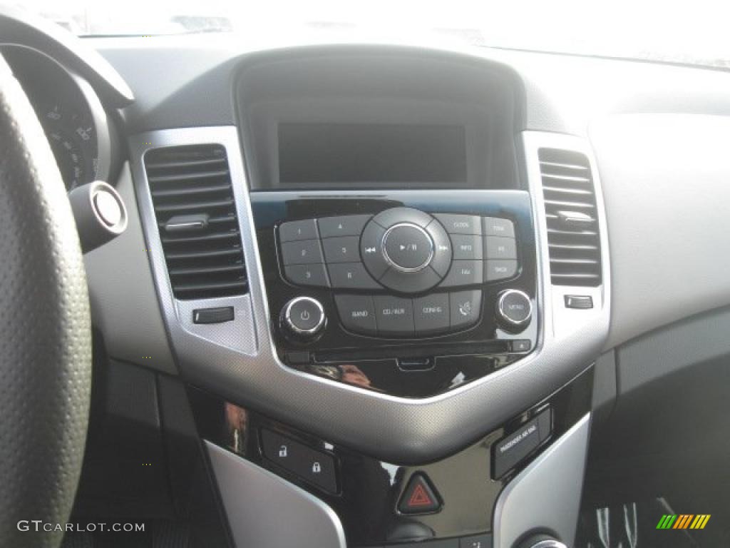 2011 Cruze LS - Ice Blue Metallic / Jet Black/Medium Titanium photo #9