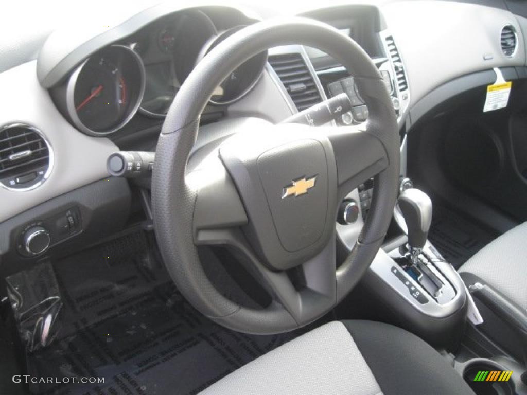 2011 Cruze LS - Ice Blue Metallic / Jet Black/Medium Titanium photo #10