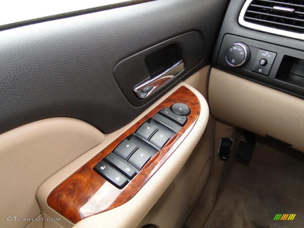 2008 Chevrolet Suburban 1500 LT Controls Photo #45857702