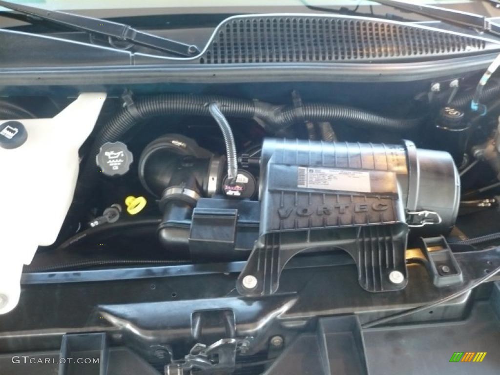 2009 Chevrolet Express 3500 Extended Cargo Van Engine Photos