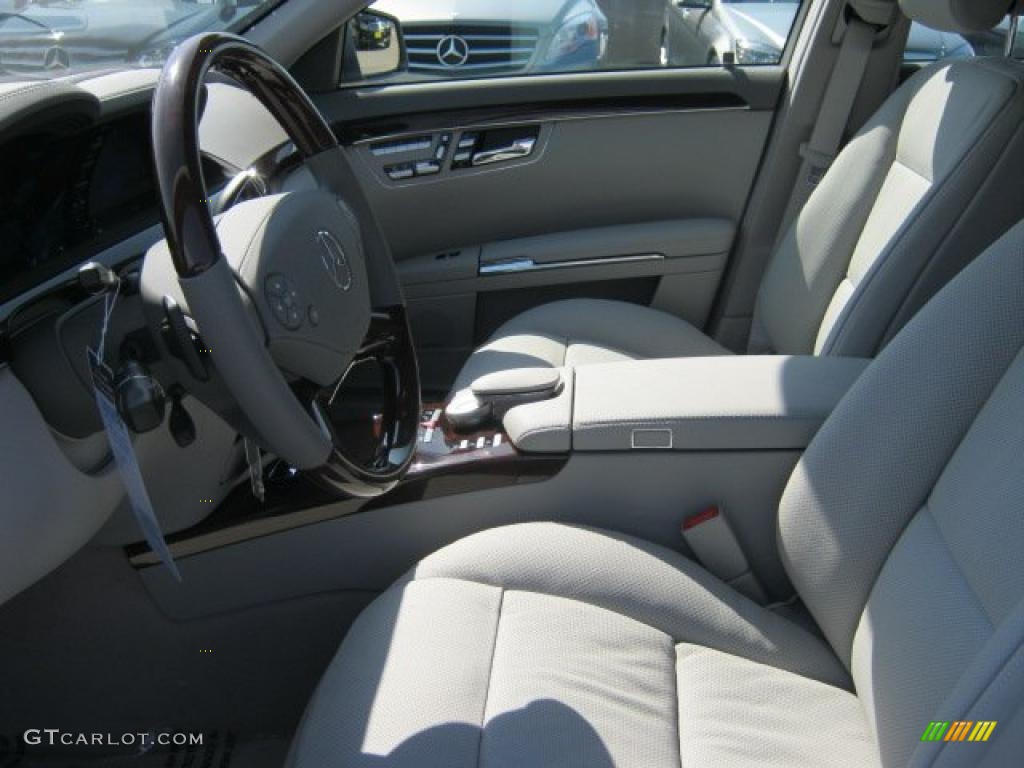 Grey/Dark Grey Interior 2011 Mercedes-Benz S 550 Sedan Photo #45863391