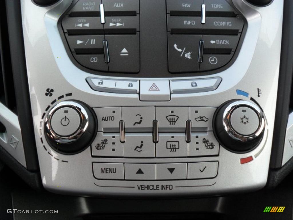 2010 GMC Terrain SLT Controls Photo #45863511