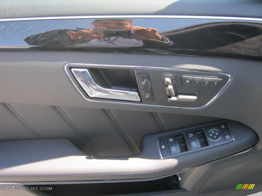 2011 E 350 Sedan - Arctic White / Black photo #3