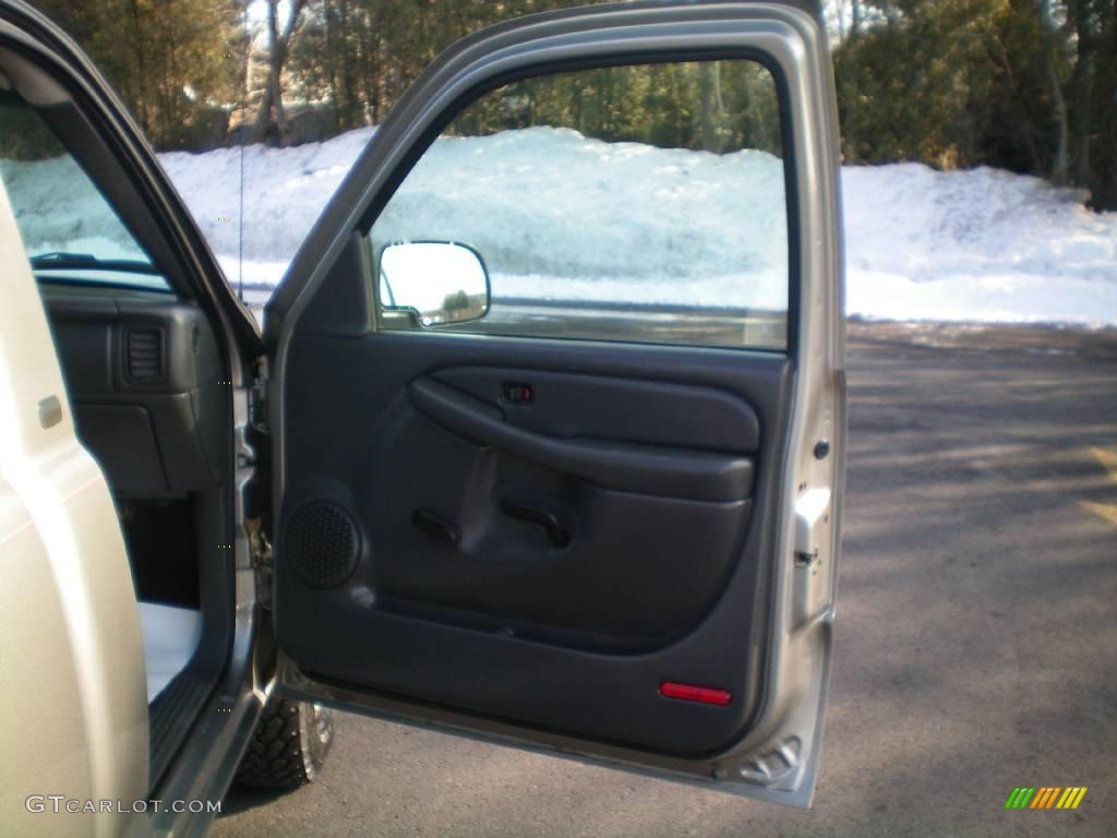 2003 Silverado 1500 Regular Cab 4x4 - Light Pewter Metallic / Medium Gray photo #19