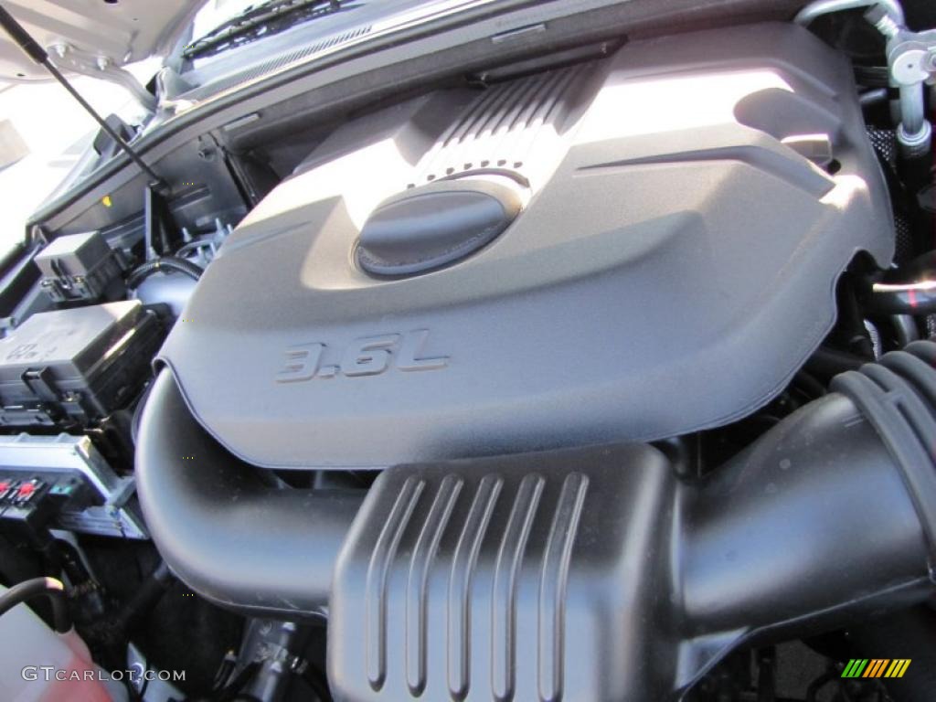 2011 Dodge Durango Express 3.6 Liter DOHC 24-Valve VVT Pentastar V6 Engine Photo #45864247