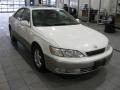 Diamond White Pearl 1997 Lexus ES 300