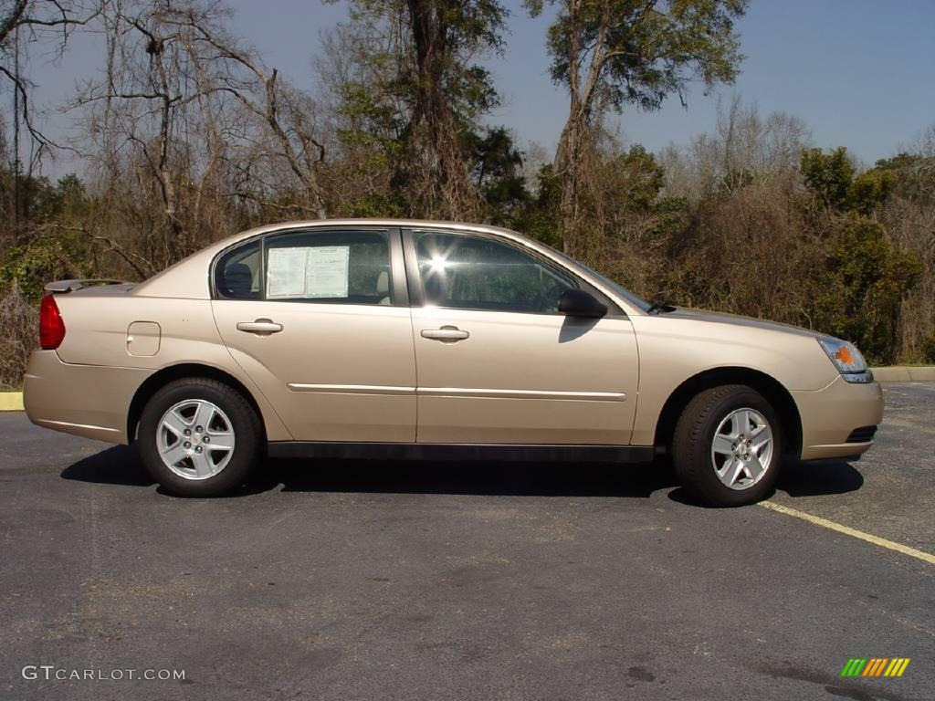 2005 Malibu Sedan - Light Driftwood Metallic / Neutral Beige photo #2