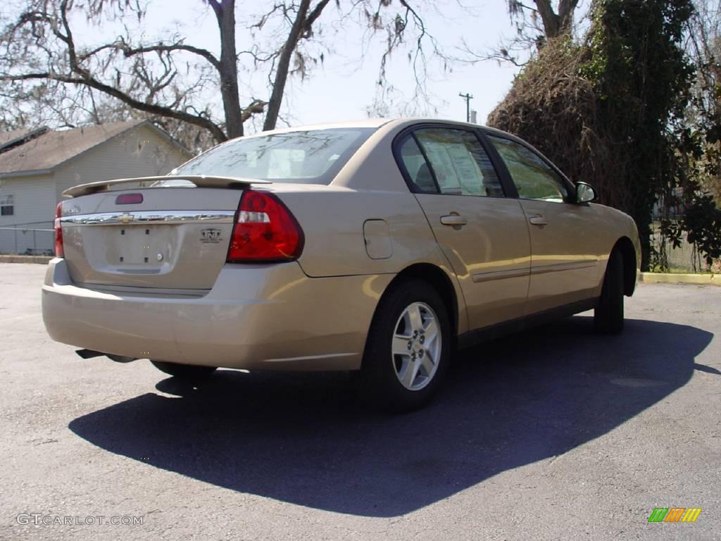 2005 Malibu Sedan - Light Driftwood Metallic / Neutral Beige photo #3