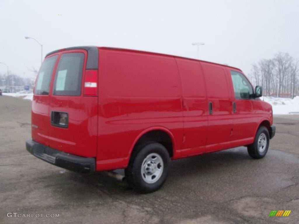 2007 Express 2500 Cargo Van - Victory Red / Medium Pewter photo #6
