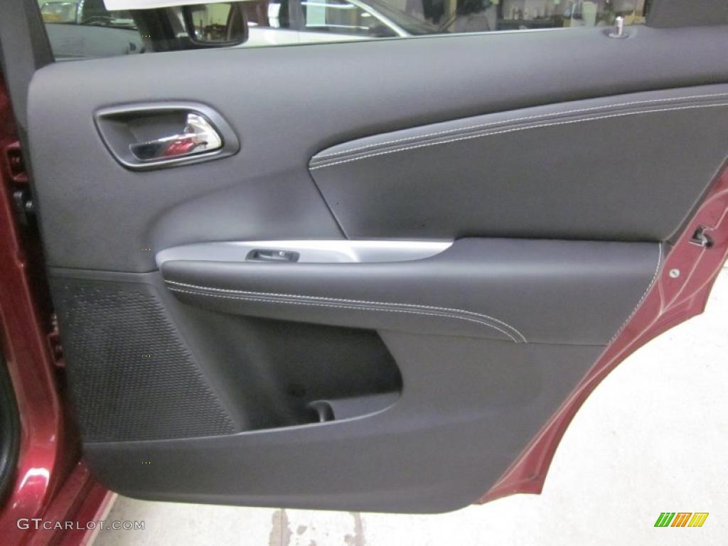 2011 Dodge Journey Lux Door Panel Photos