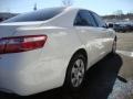 Super White - Camry LE Photo No. 7