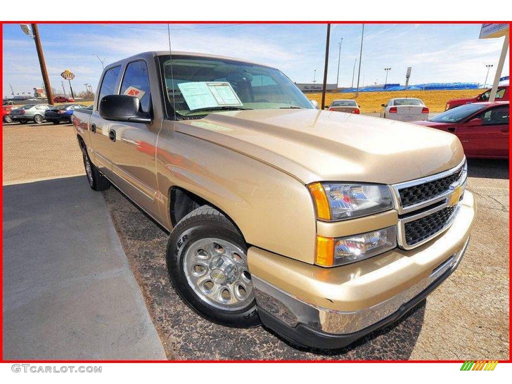 2007 Silverado 1500 Classic LS Crew Cab - Sandstone Metallic / Tan photo #9