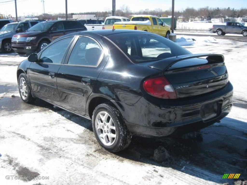2002 Neon SXT - Black Clearcoat / Dark Slate Gray photo #9