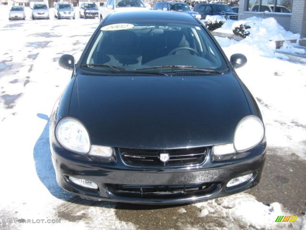 2002 Neon SXT - Black Clearcoat / Dark Slate Gray photo #11