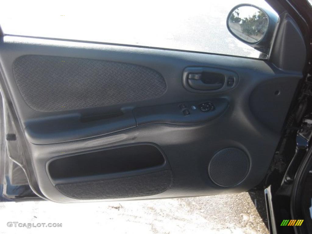 2002 Neon SXT - Black Clearcoat / Dark Slate Gray photo #19