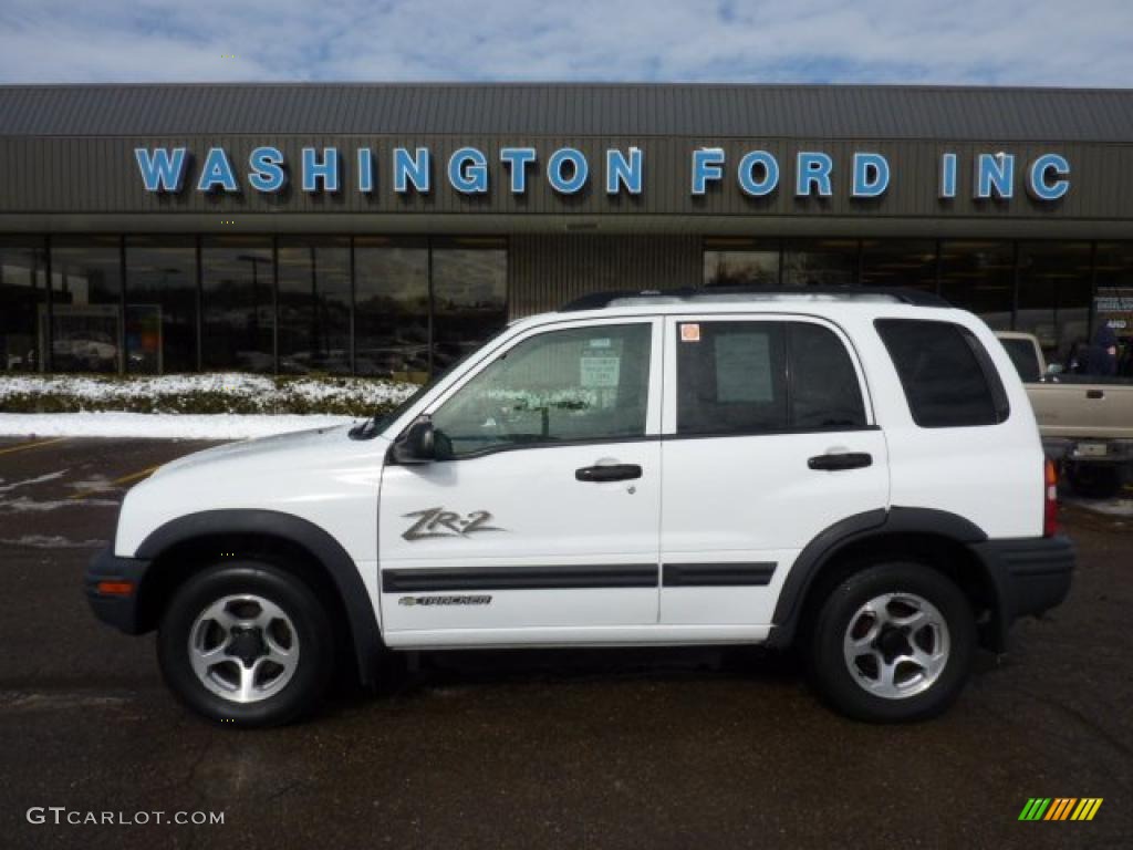 2004 Tracker ZR2 4WD - White / Medium Gray photo #1