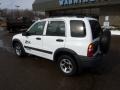 2004 White Chevrolet Tracker ZR2 4WD  photo #2