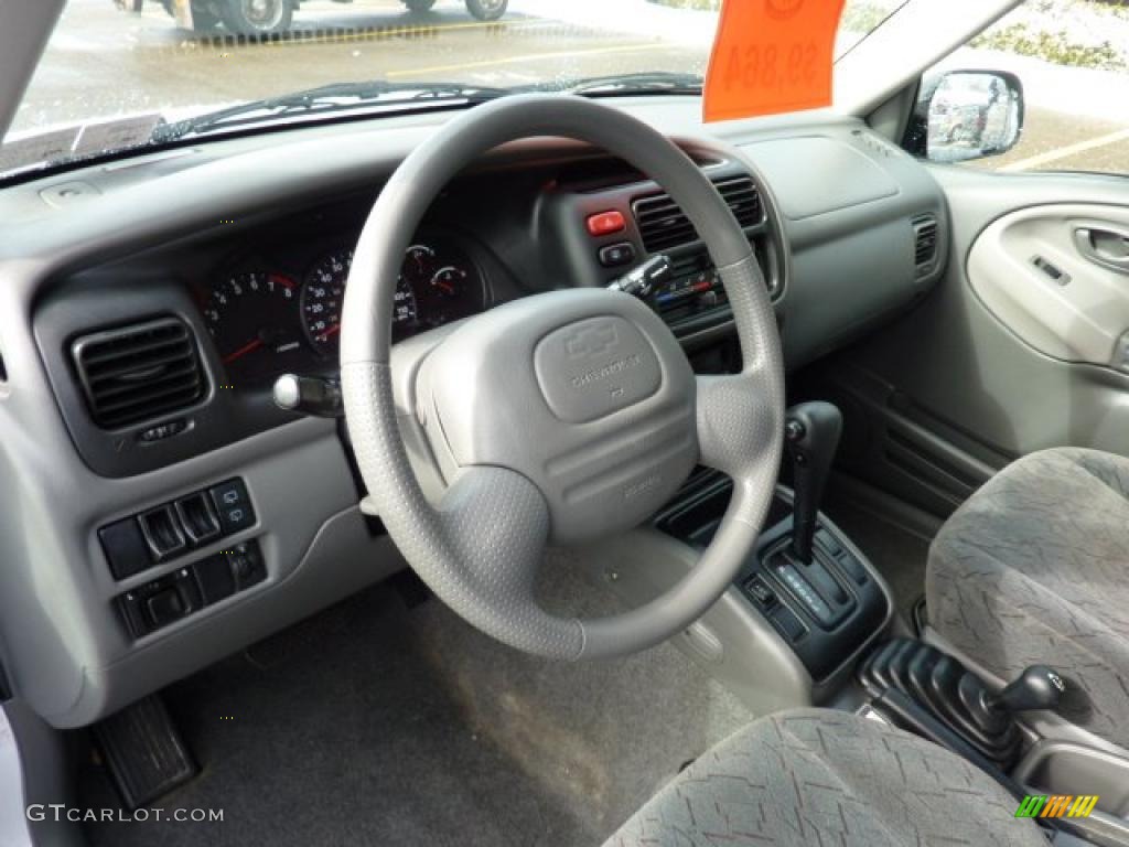 Medium Gray Interior 2004 Chevrolet Tracker ZR2 4WD Photo #45886640