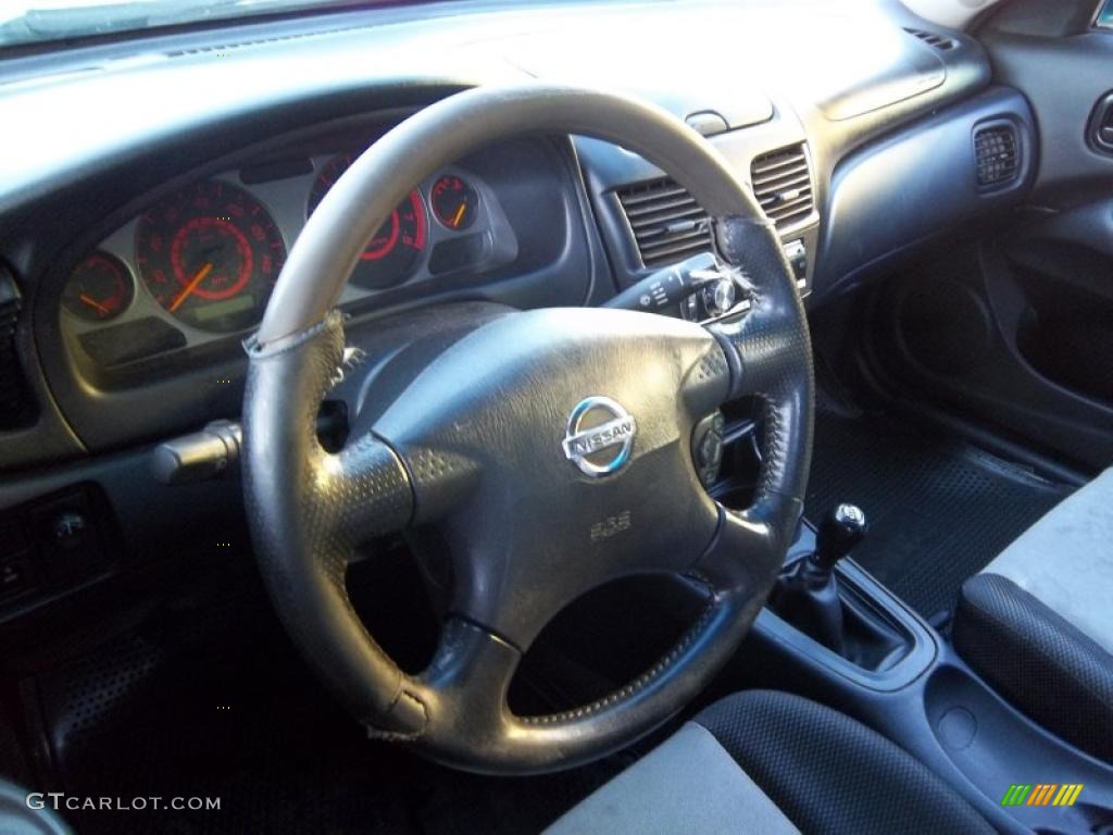 2003 Sentra SE-R - Vibrant Blue Metallic / Stone Gray photo #14