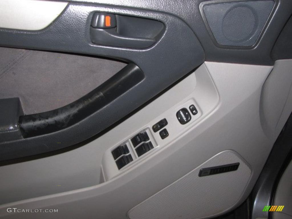 2004 4Runner Sport Edition 4x4 - Galactic Gray Mica / Dark Charcoal photo #16