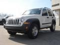 Stone White - Liberty CRD Sport 4x4 Photo No. 7