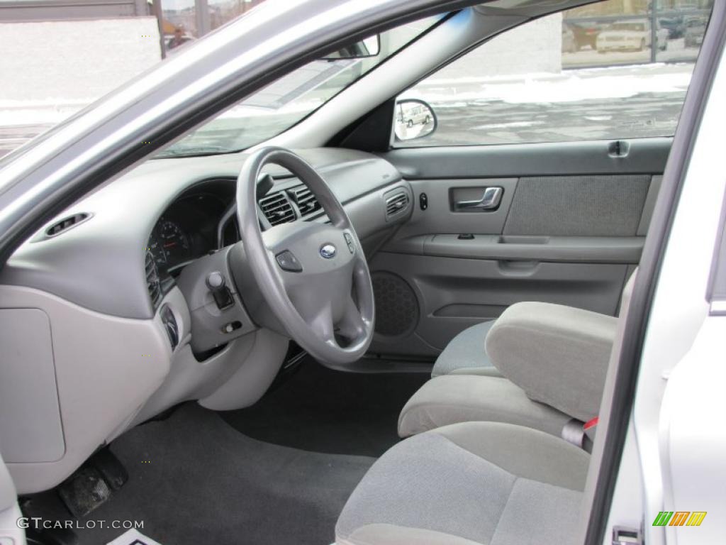 2000 Ford Taurus Se Wagon Interior Photo 45889407