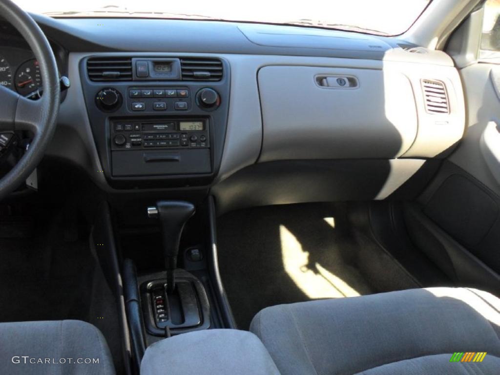 1999 Accord LX Sedan - Raisin Pearl / Gray photo #16